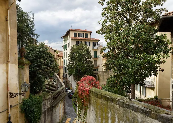 Enchanting Alcove In Florence Ponte Vecchio