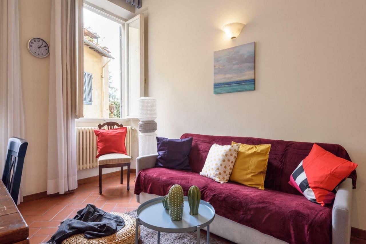 Enchanting Alcove In Ponte Vecchio Appartement